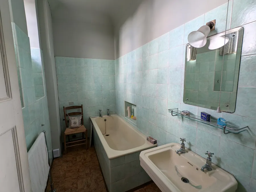 Bathroom Renovation Oakleigh — detail